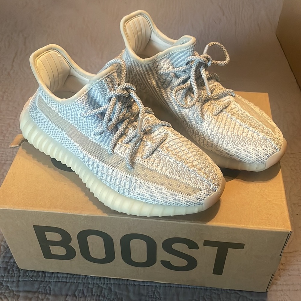 Yeezy Boost 350 v2 lundmark